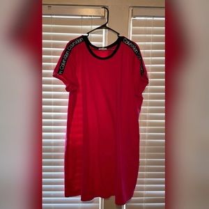 Pink t-shirt calvin klein dress!